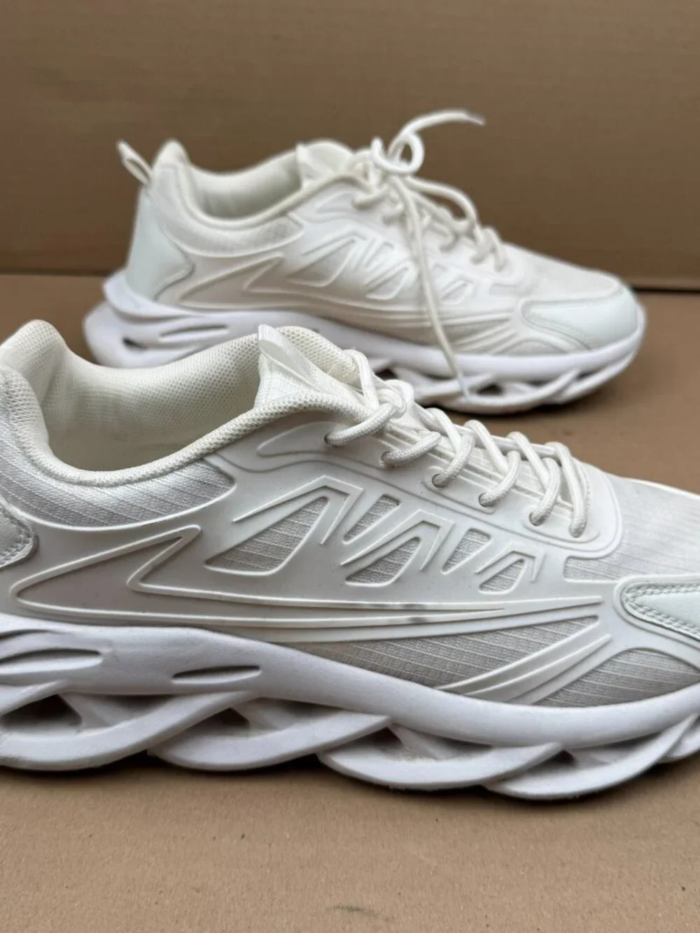 Men's White Mesh Orthopedic Sneakers K1949 Lightweight Running Shoes US SZ 9.5